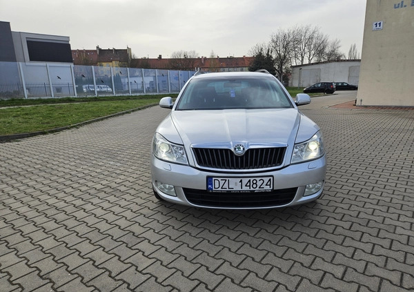 Skoda Octavia cena 20000 przebieg: 358000, rok produkcji 2013 z Legnica małe 92